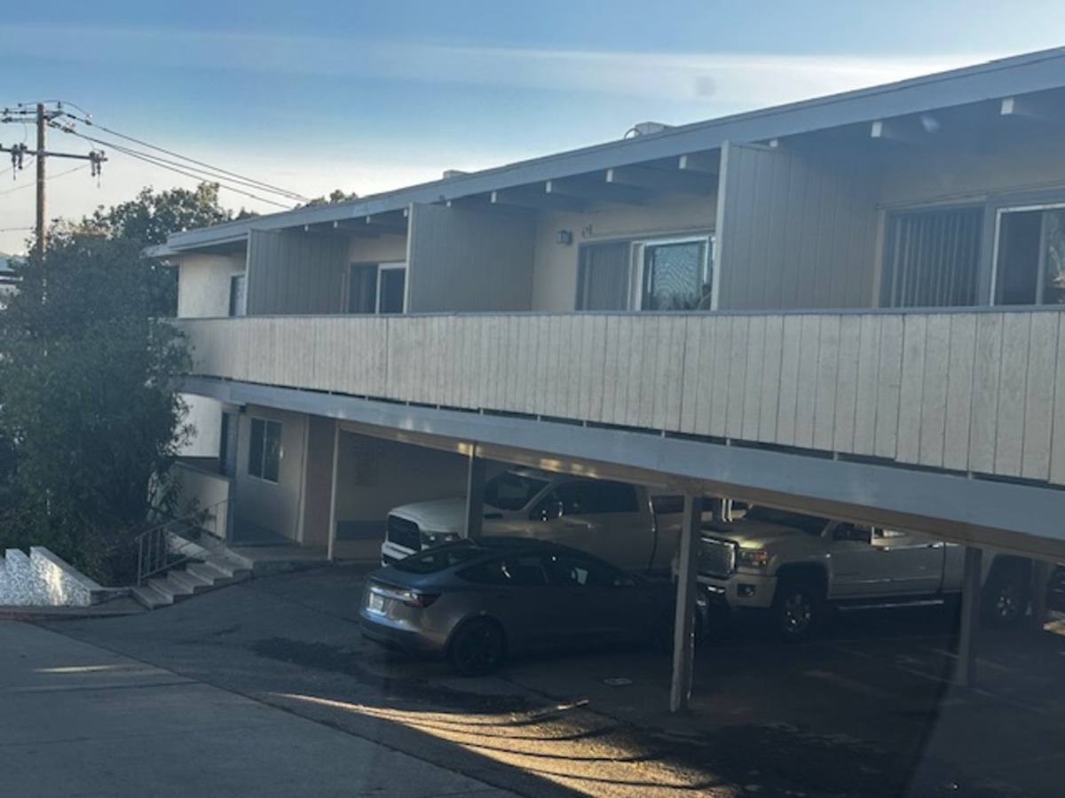 Apartment for rent at 1170 Lincoln Ave, Walnut Creek, CA 94596