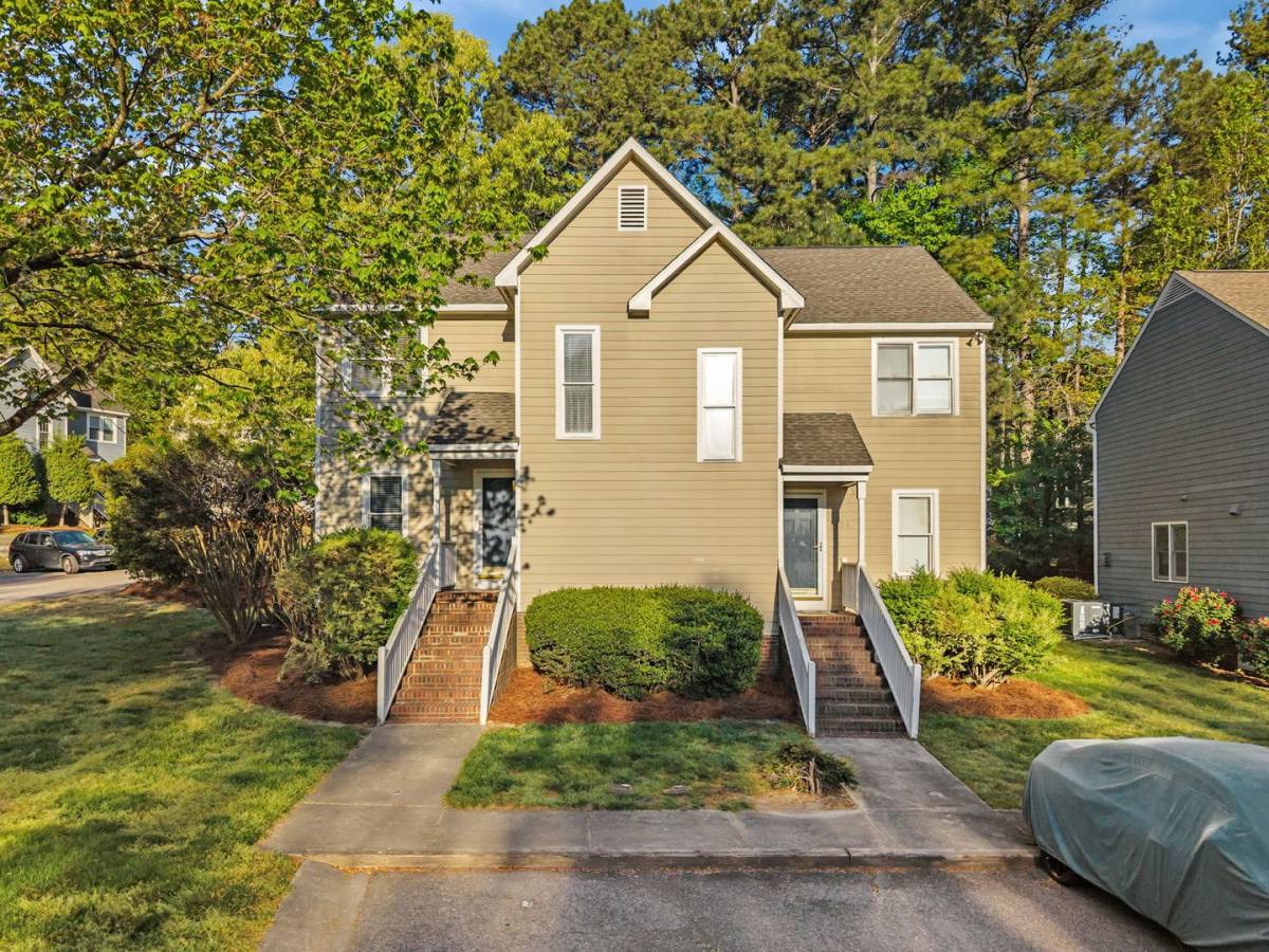 Townhouse for rent at 1601 Oakland Hills Way, Raleigh, NC 27604