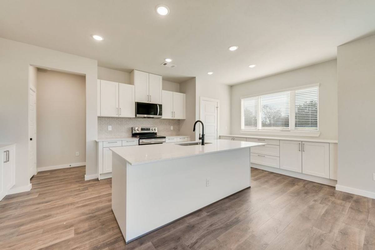 Townhouse for rent at 4256 Clovis Court, Midlothian, TX 76065