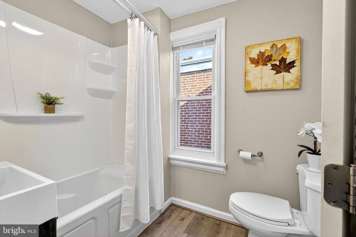Townhouse for rent at 2923 N Washington St, Wilmington, DE 19802