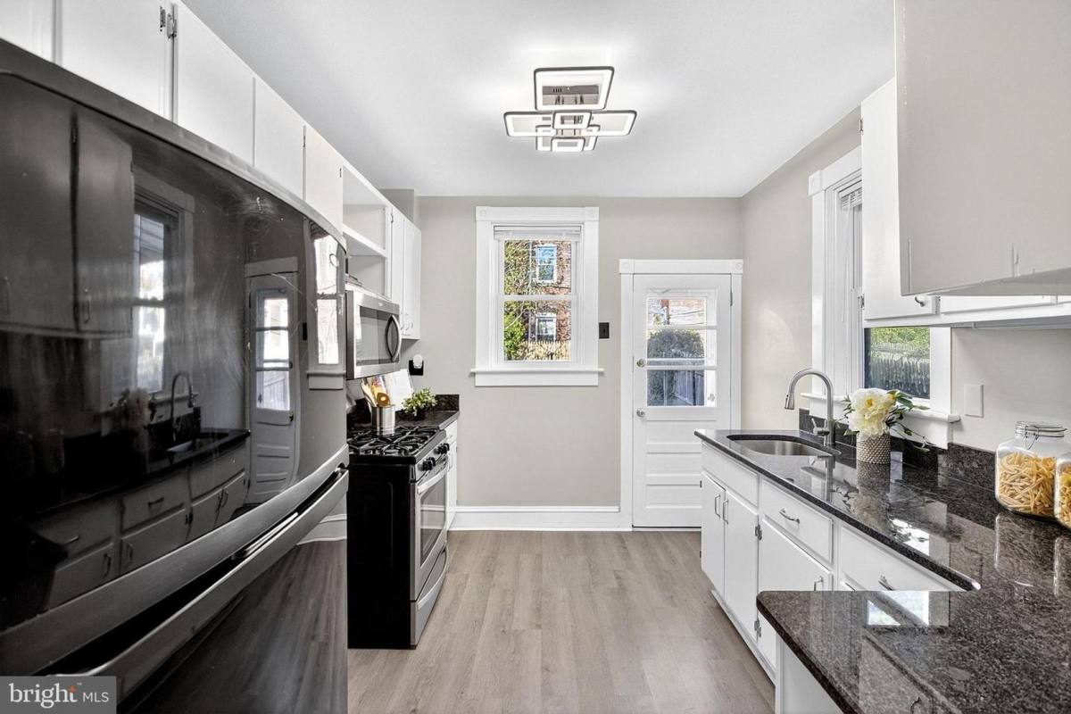 Townhouse for rent at 2923 N Washington St, Wilmington, DE 19802