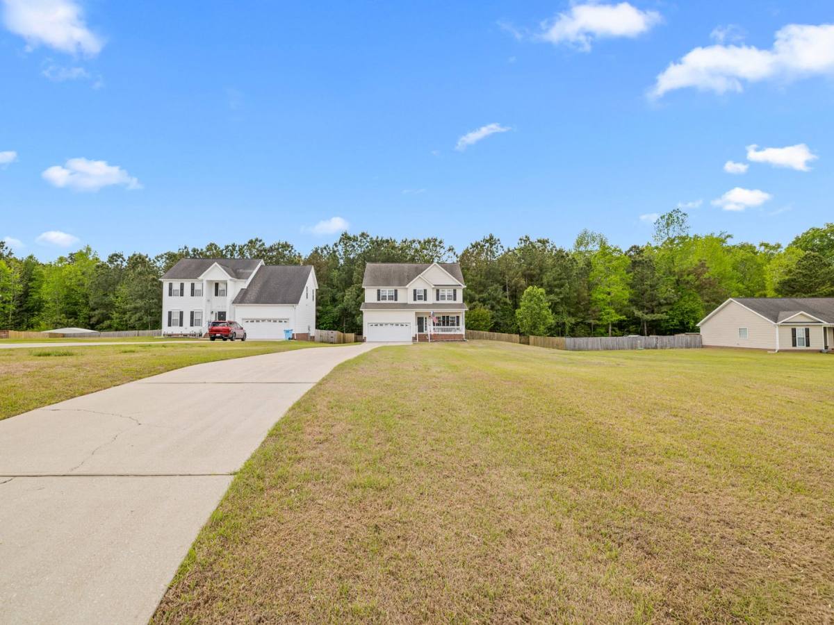 House for rent at 210 Dartmoor Trail, Jacksonville, NC 28540