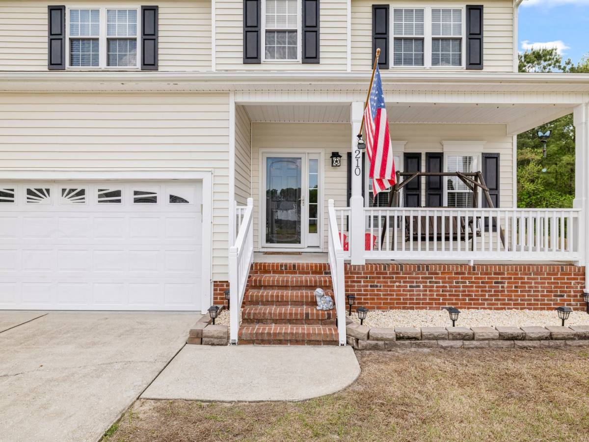 House for rent at 210 Dartmoor Trail, Jacksonville, NC 28540