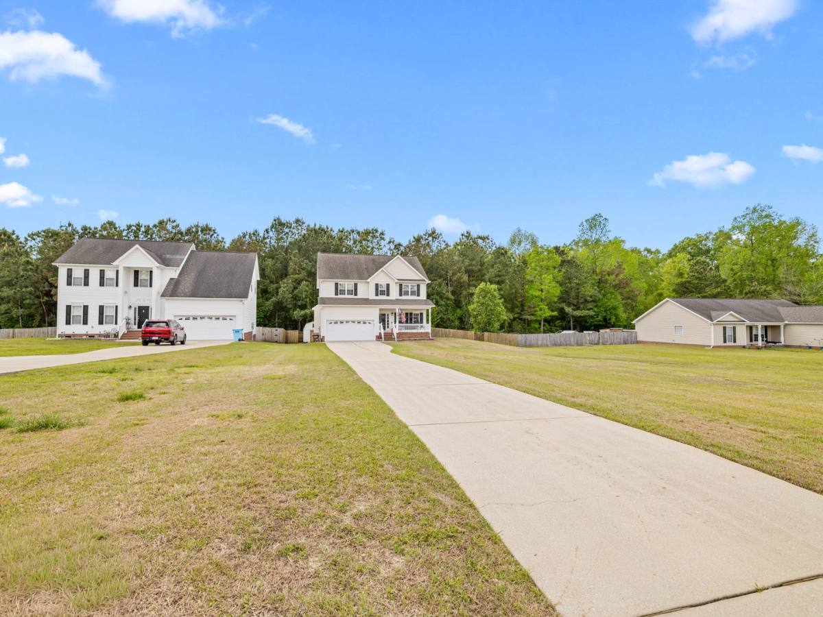 House for rent at 210 Dartmoor Trail, Jacksonville, NC 28540