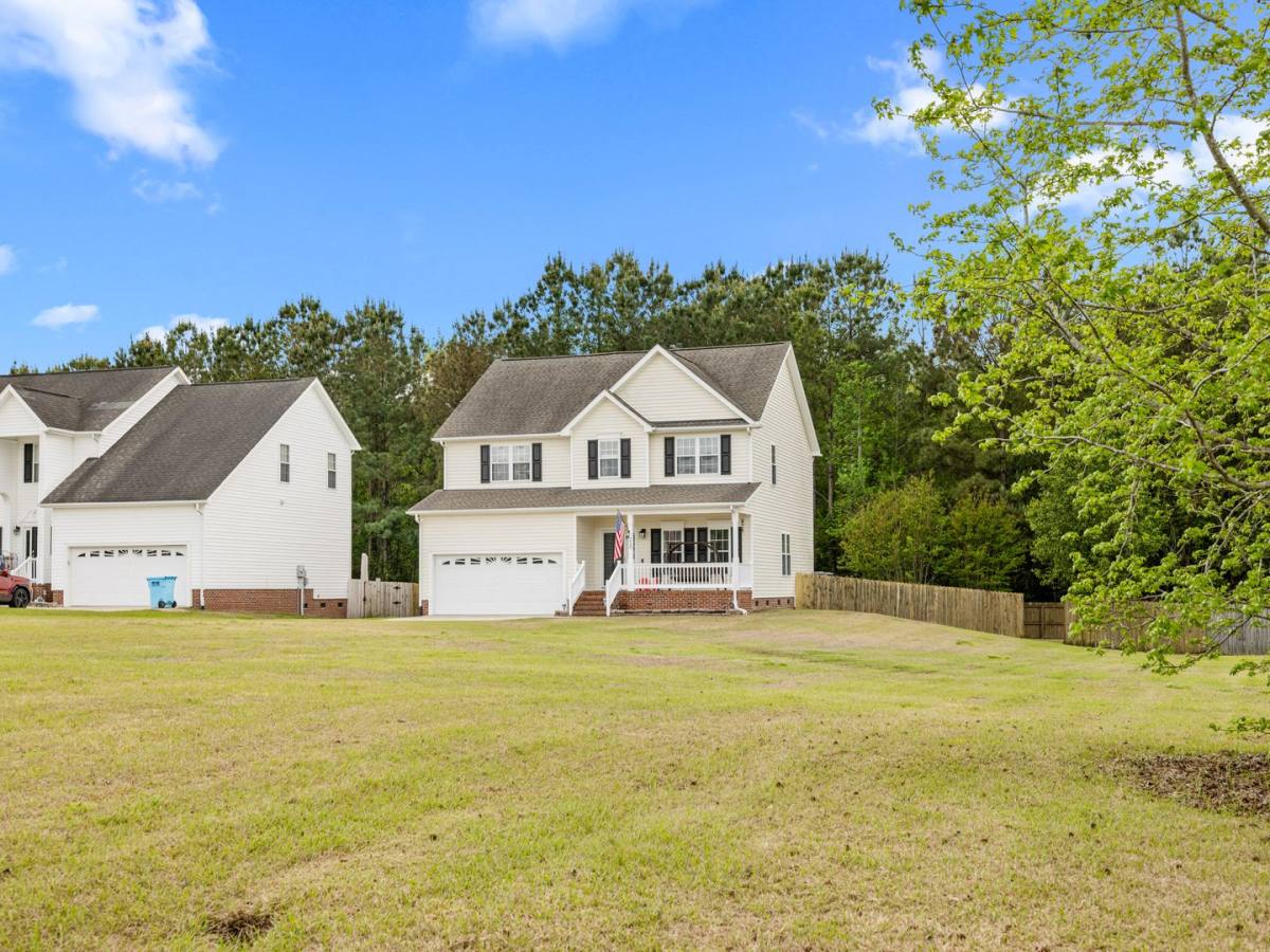 House for rent at 210 Dartmoor Trail, Jacksonville, NC 28540