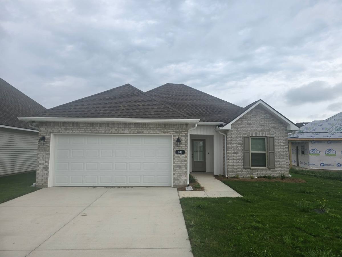 House for rent at 800 Venecia Dr, Bossier City, LA 71111