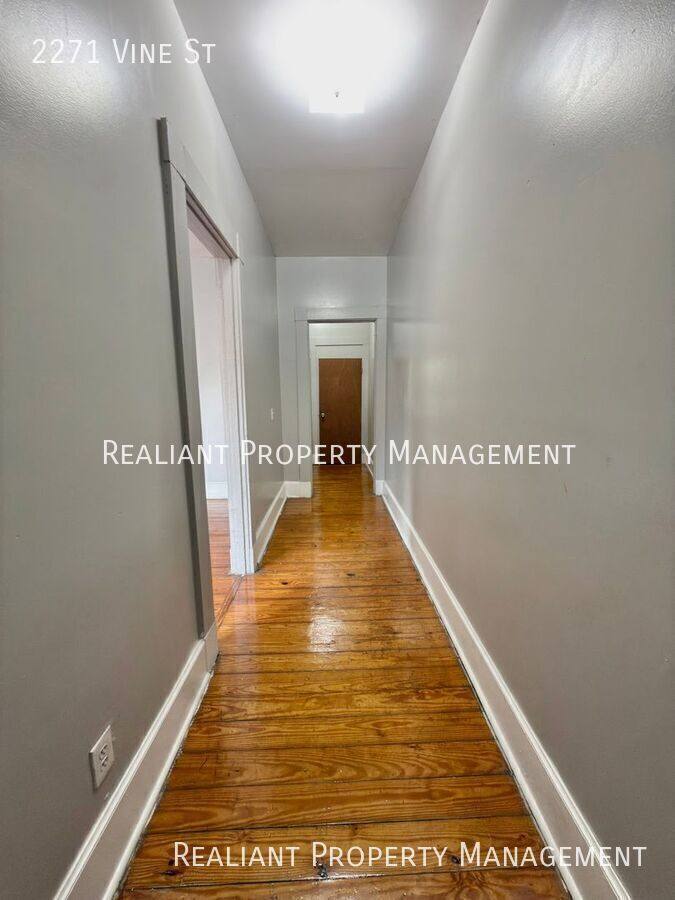 Townhouse for rent at 2271 Vine St, Cincinnati, OH 45219
