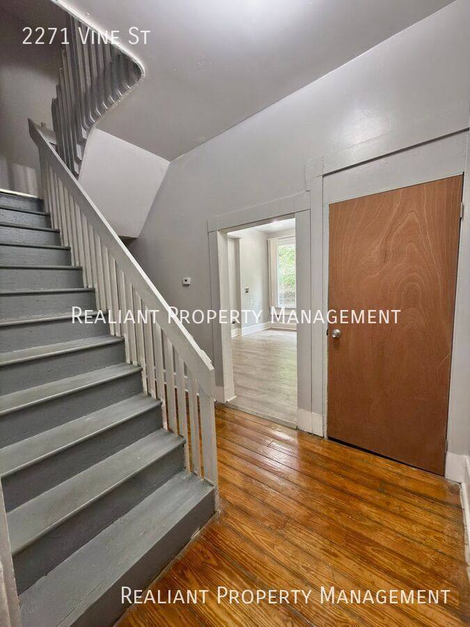 Townhouse for rent at 2271 Vine St, Cincinnati, OH 45219