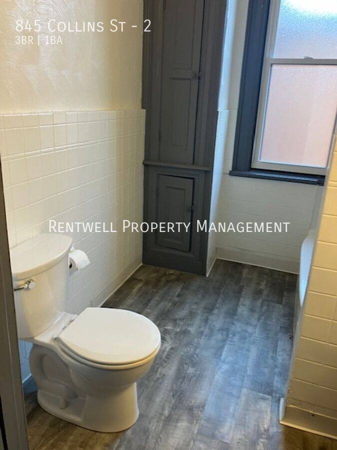 Apartment for rent at 845 Collins St #2, Pittsburgh, PA 15206