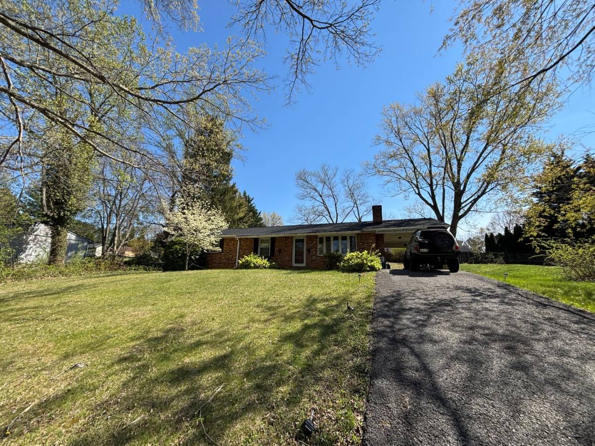 House for rent at 1105 Robin Rd, Blacksburg, VA 24060