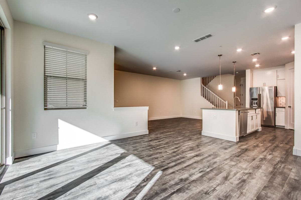 Townhouse for rent at 3855 S McQueen Rd, Chandler, AZ 85286
