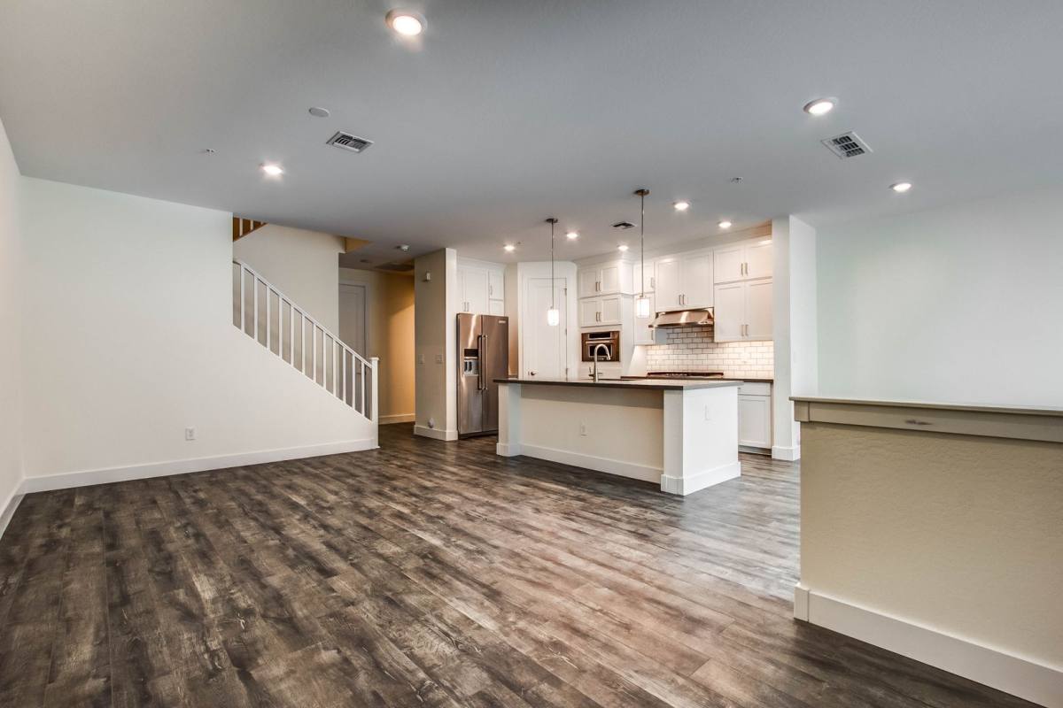 Townhouse for rent at 3855 S McQueen Rd, Chandler, AZ 85286