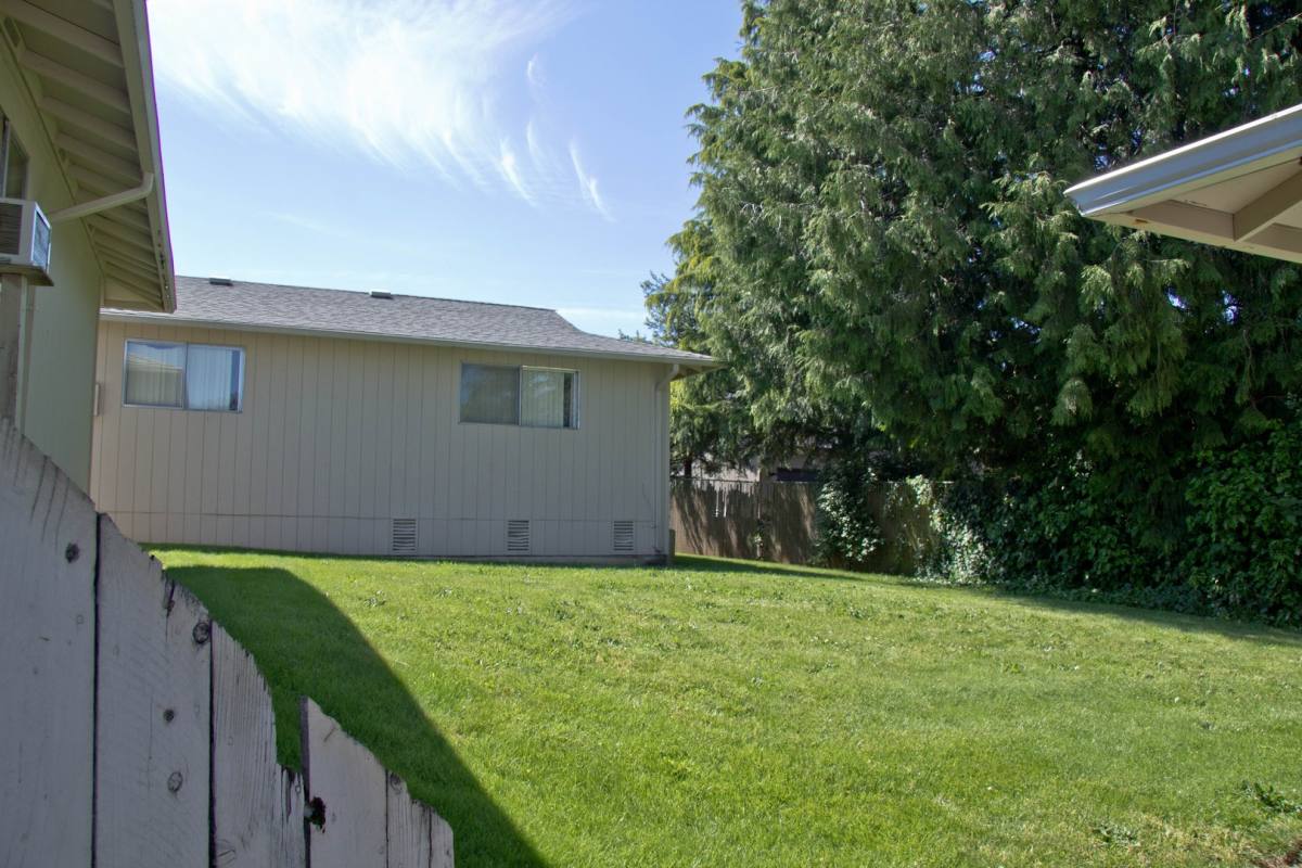 Apartment for rent at 4622-4708 NE St James Rd, Vancouver, WA 98663