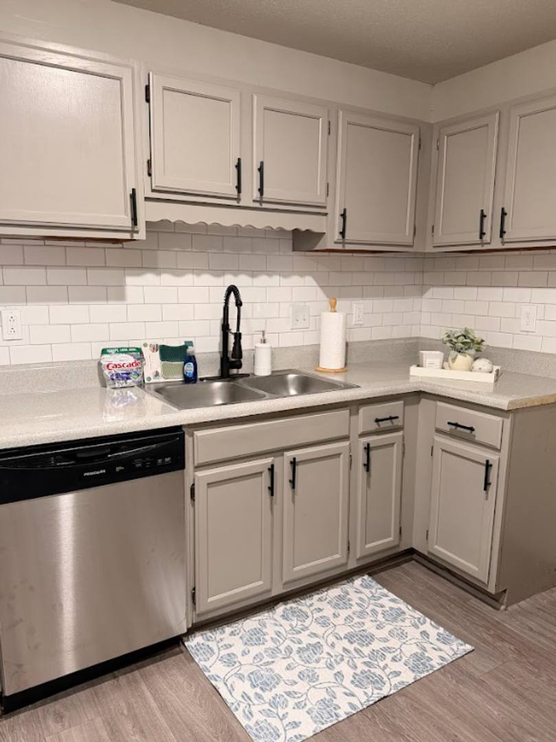 Apartment for rent at 1858 Thompson Bridge Rd, Gainesville, GA 30501