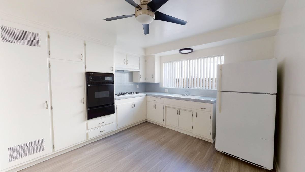 Apartment for rent at 2266 Del Mar Rd, Montrose, CA 91020