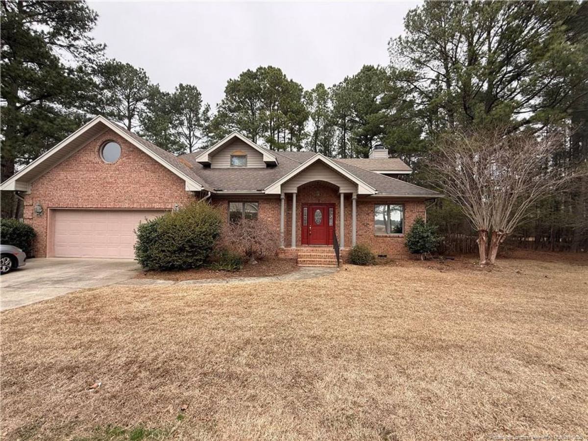 House for rent at 1165 Greenbriar Dr, Vass, NC 28394