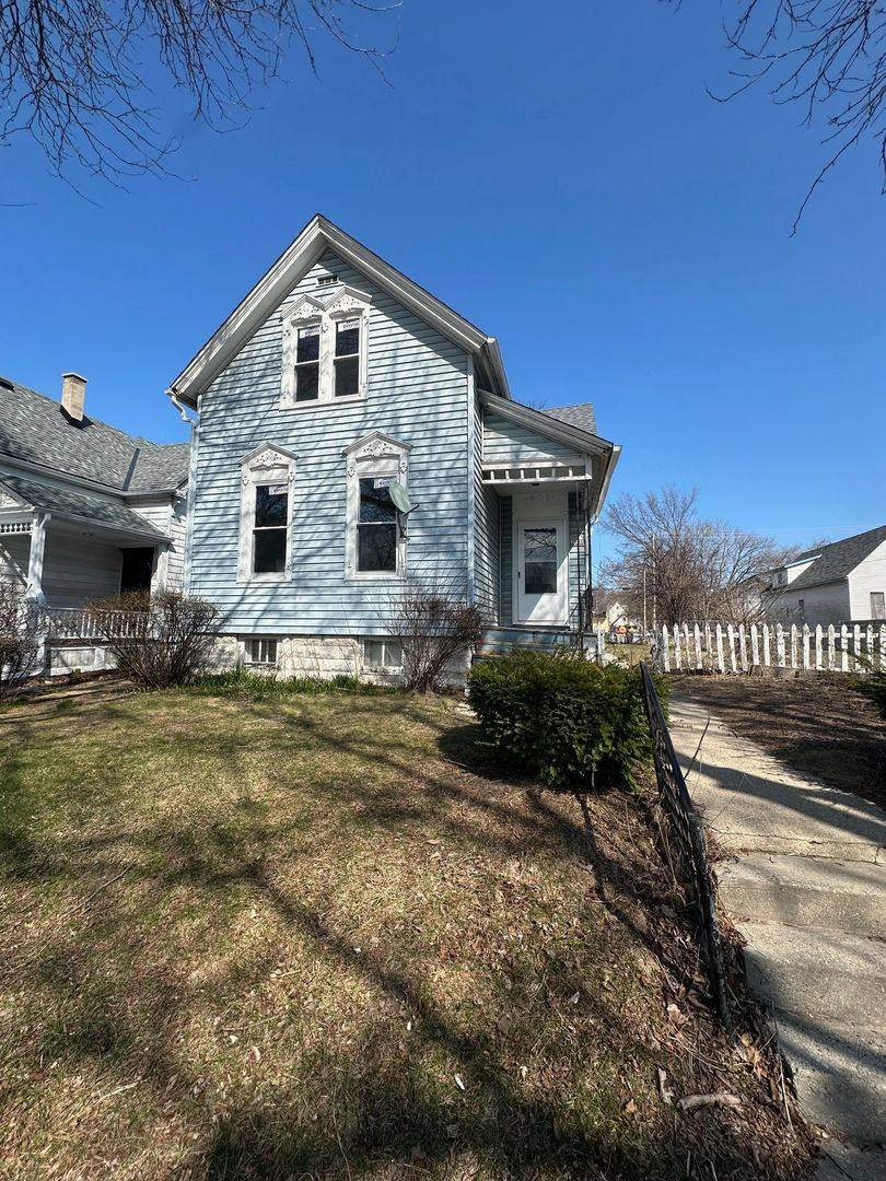 Apartment for rent at 2840 N Vel R Phillips, Milwaukee, WI 53212