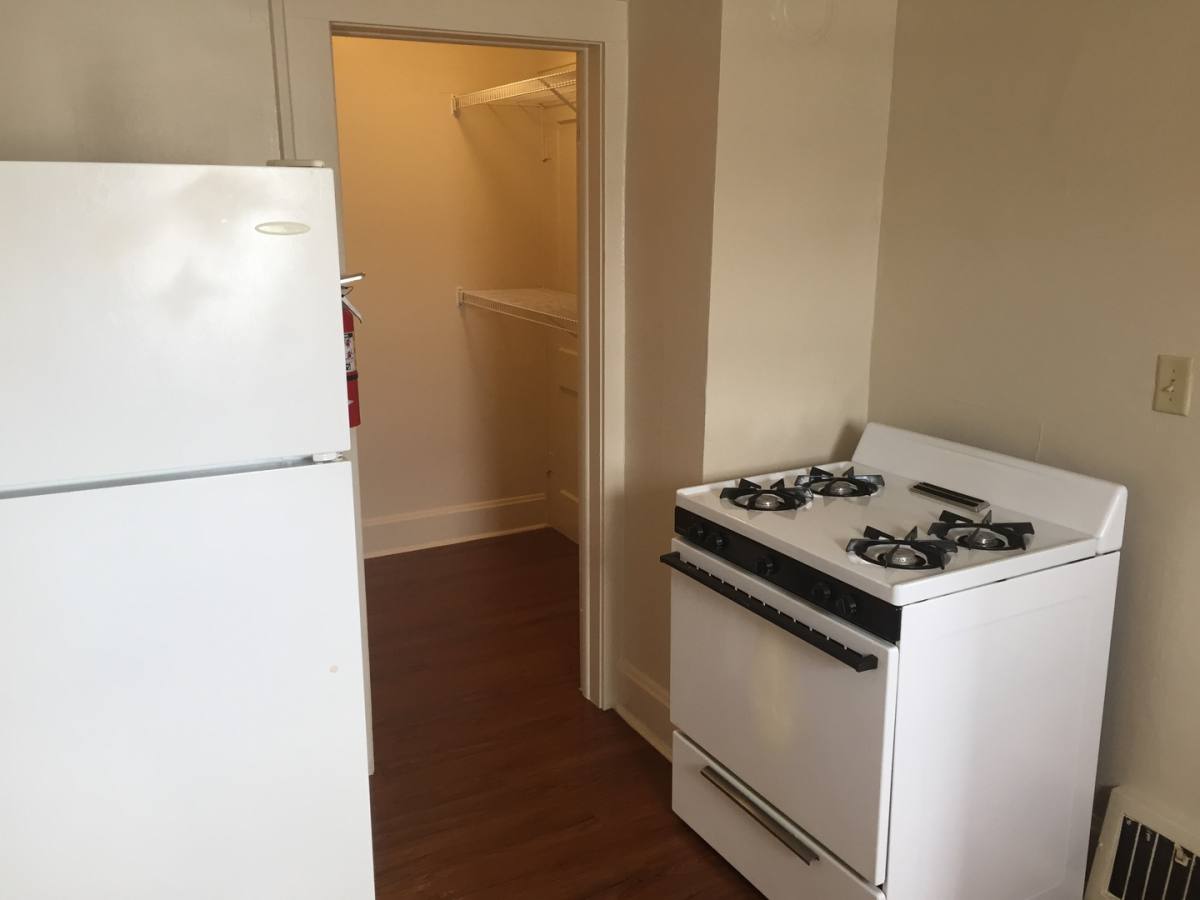 Apartment for rent at 1152 E Elm St, Springfield, MO 65806