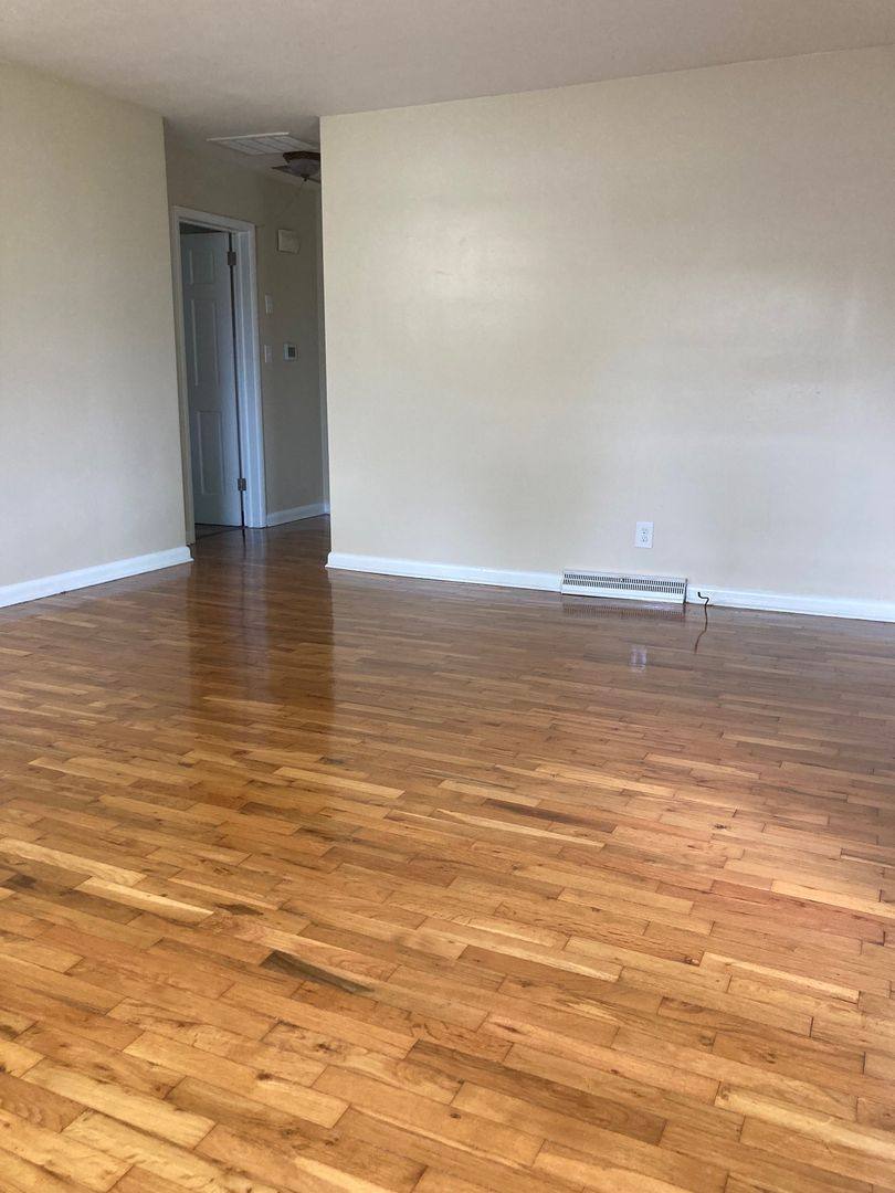 Apartment for rent at 2718-2720 S Stewart, Springfield, MO 65804