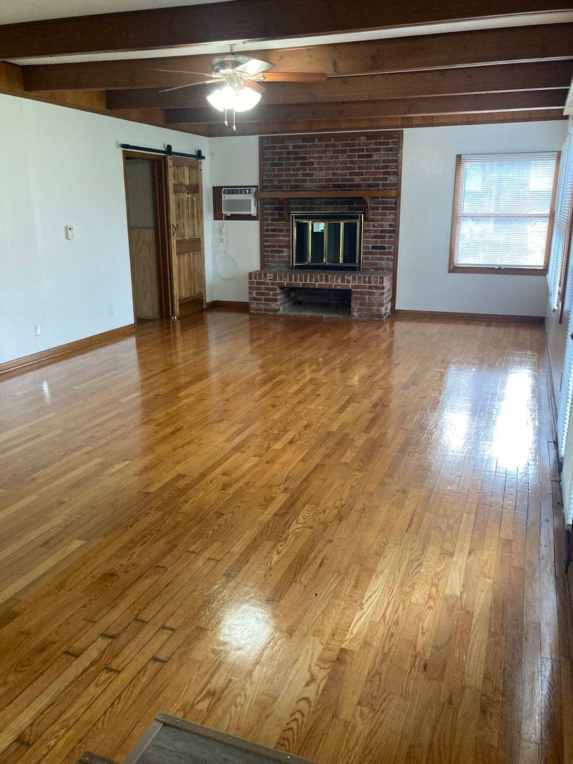 Apartment for rent at 2718-2720 S Stewart, Springfield, MO 65804