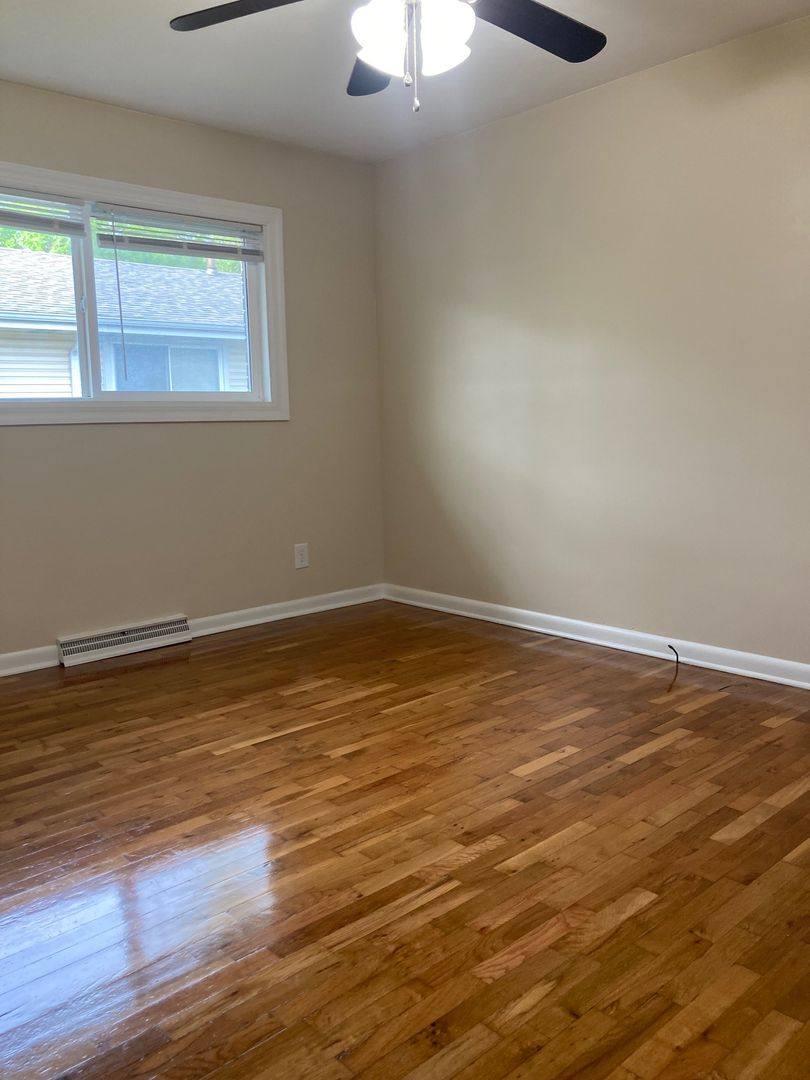 Apartment for rent at 2718-2720 S Stewart, Springfield, MO 65804