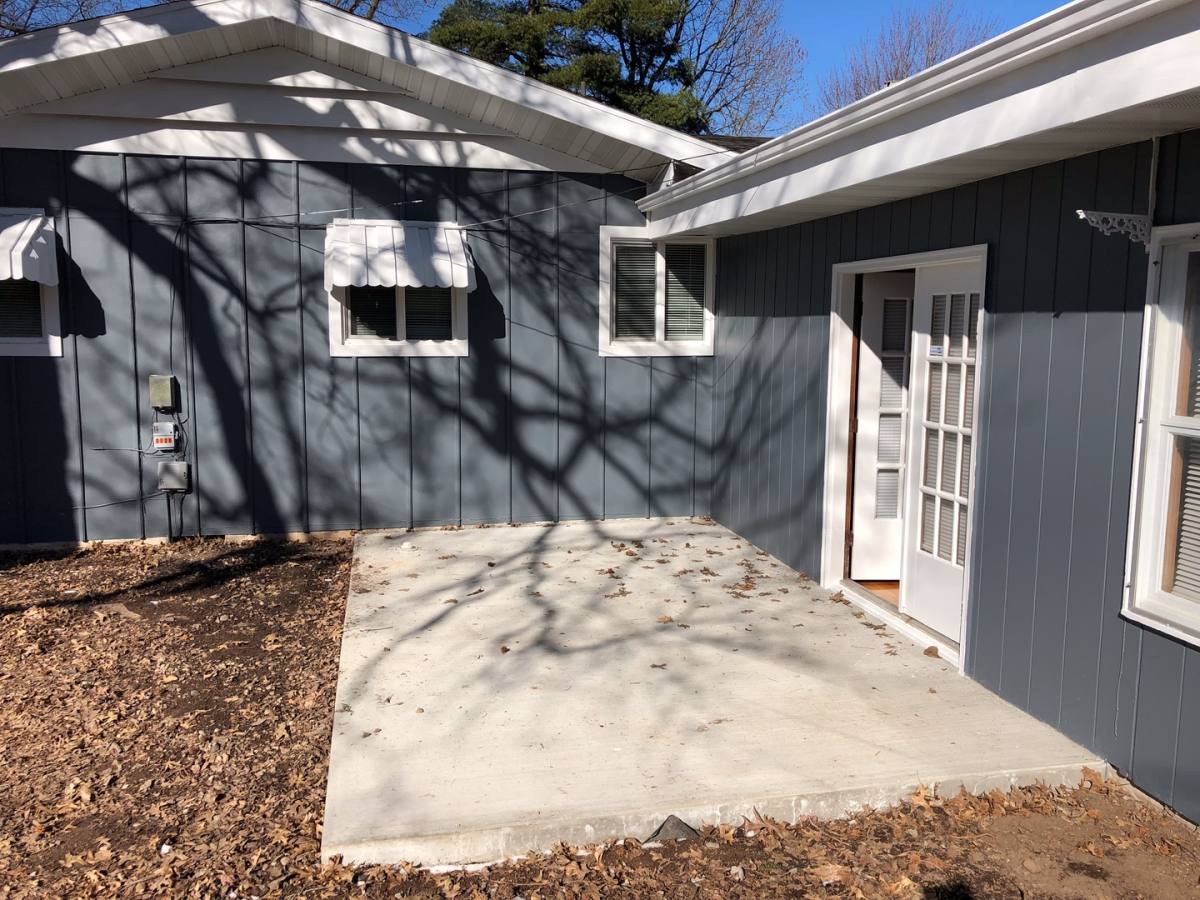 Apartment for rent at 2718-2720 S Stewart, Springfield, MO 65804