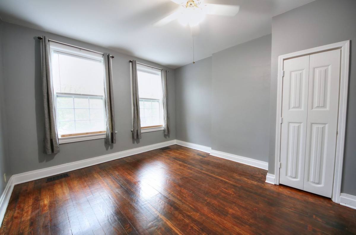 Apartment for rent at 4637 Virginia Ave, Saint Louis, MO 63111
