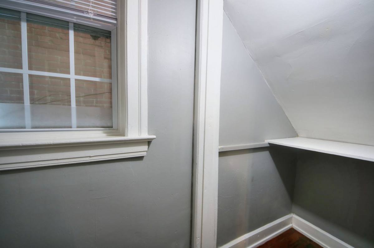 Apartment for rent at 4637 Virginia Ave, Saint Louis, MO 63111