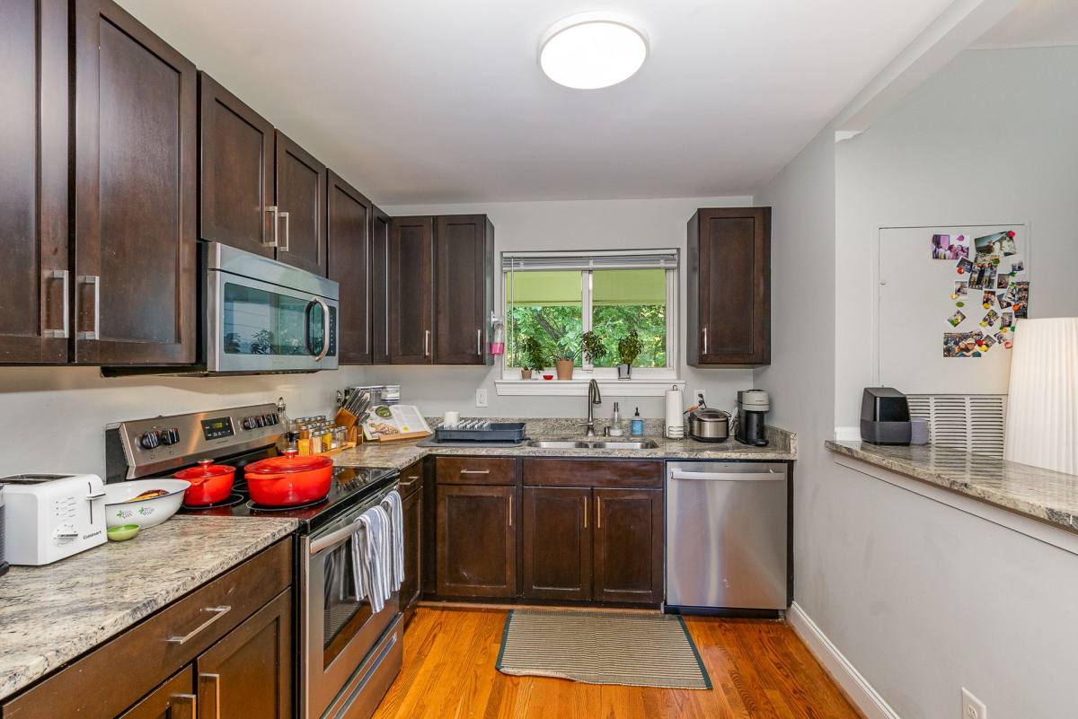 Apartment for rent at 116-118 Bim St, Carrboro, NC 27510