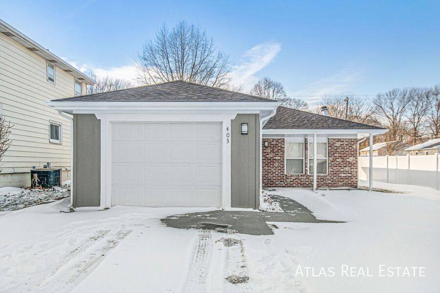 House for rent at 403 SW 15th St, Blue Springs, MO 64015