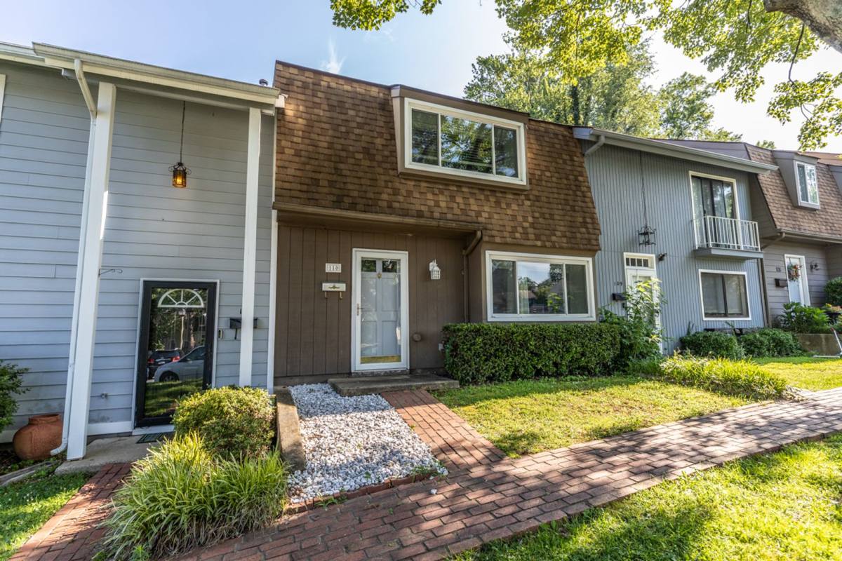 Townhouse for rent at 110 Woodlake Dr, Charlottesville, VA 22901