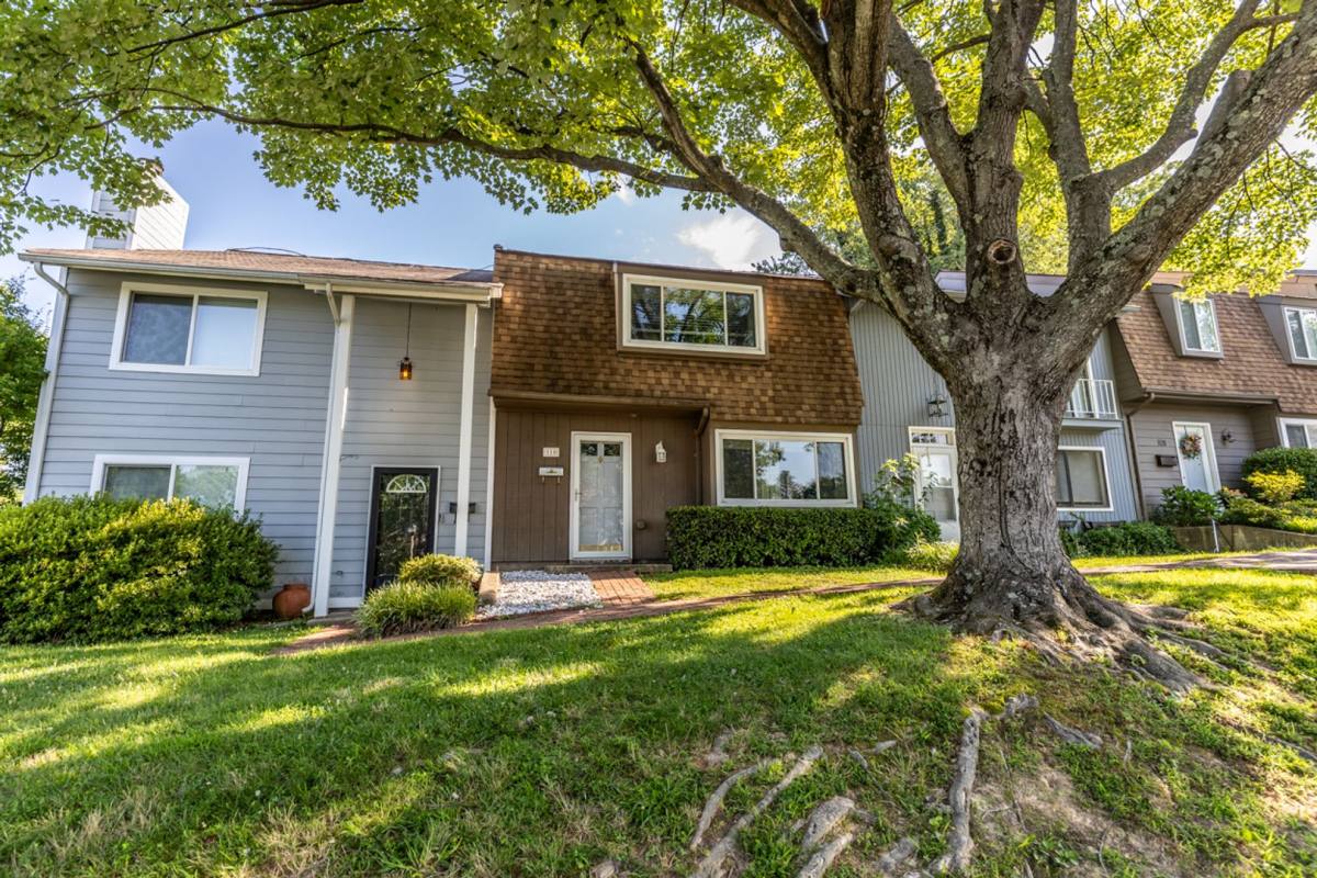Townhouse for rent at 110 Woodlake Dr, Charlottesville, VA 22901