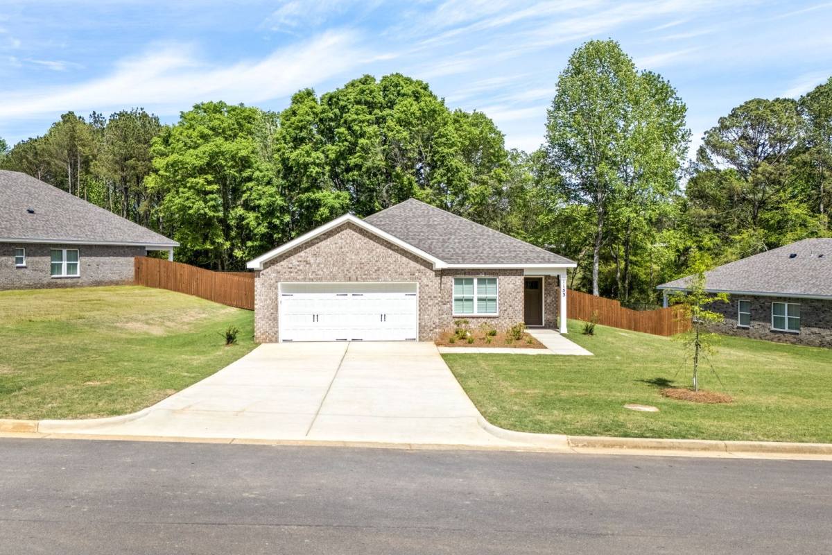 House for rent at 1153 Douglas St, Opelika, AL 36801