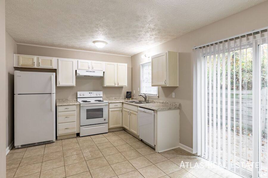 Apartment for rent at 108 Highland Park Dr, Athens, GA 30605