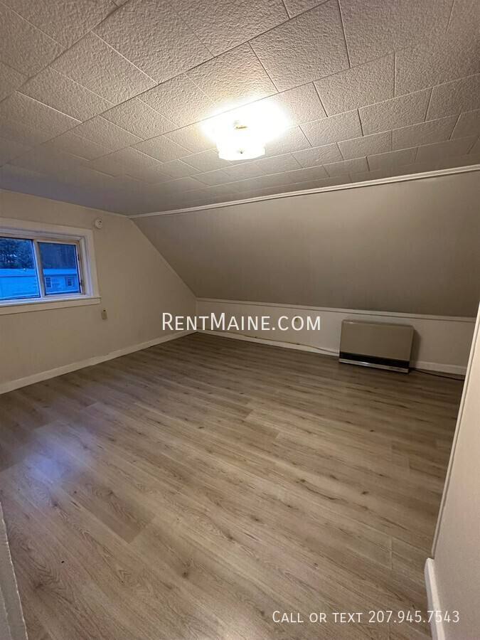 Apartment for rent at 171 Riverside Dr #4, Eddington, ME 04428