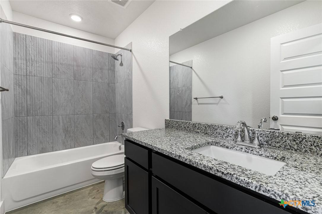 Townhouse for rent at 522 Campus St #522, Troy, TX 76579