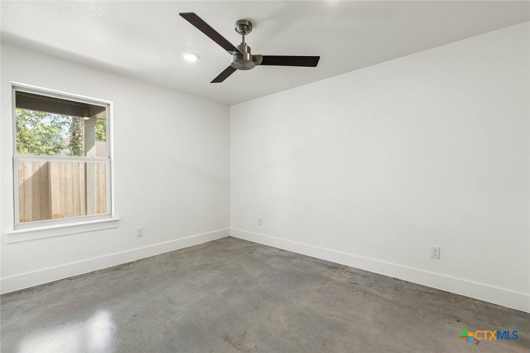 Townhouse for rent at 522 Campus St #522, Troy, TX 76579