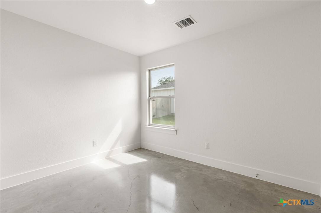 Townhouse for rent at 522 Campus St #522, Troy, TX 76579