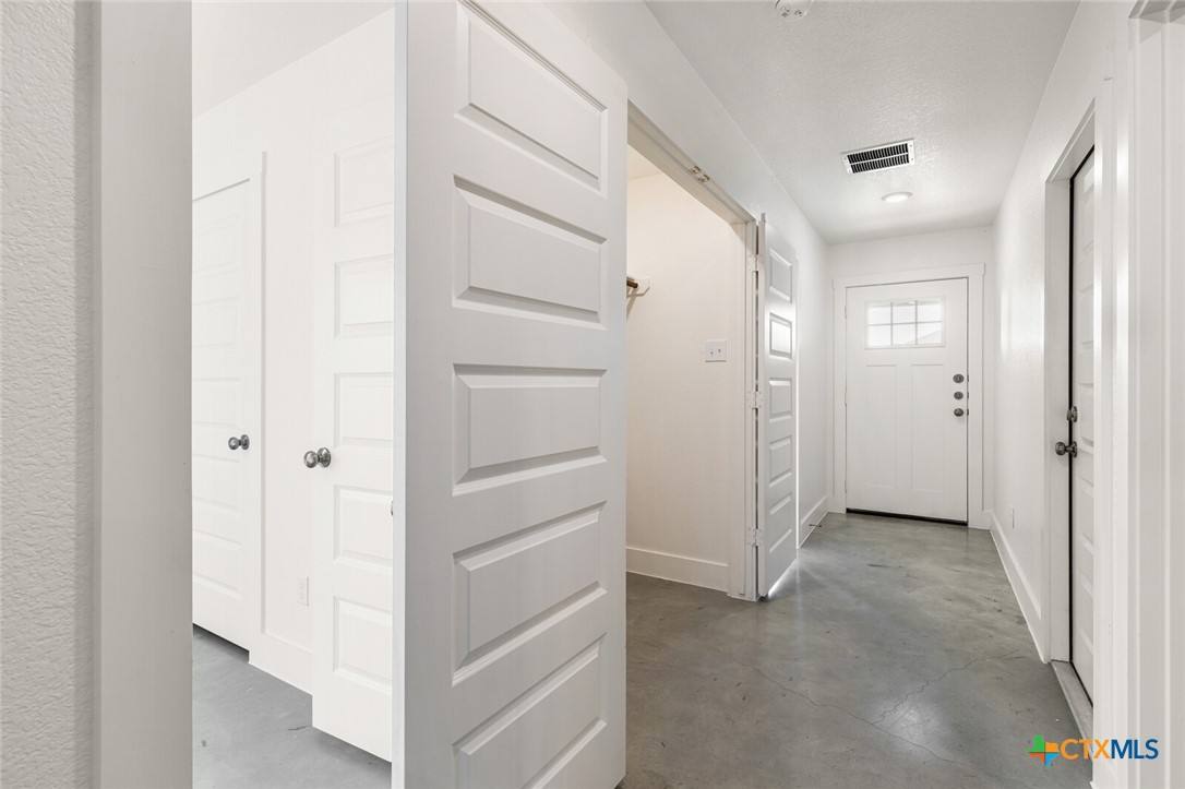 Townhouse for rent at 522 Campus St #522, Troy, TX 76579