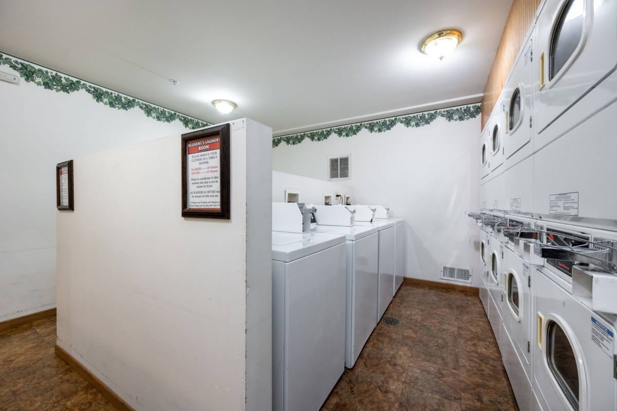 Apartment for rent at 2205 N Butrick St, Waukegan, IL 60087