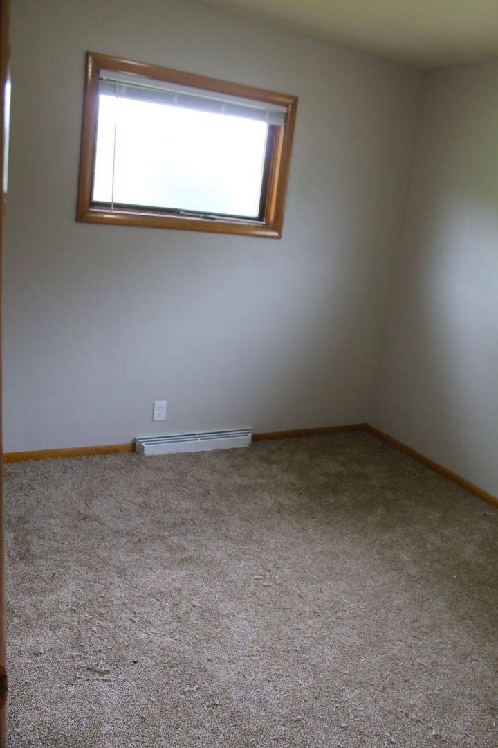 Townhouse for rent at 2237 Mount Vernon Rd SE, Cedar Rapids, IA 52403