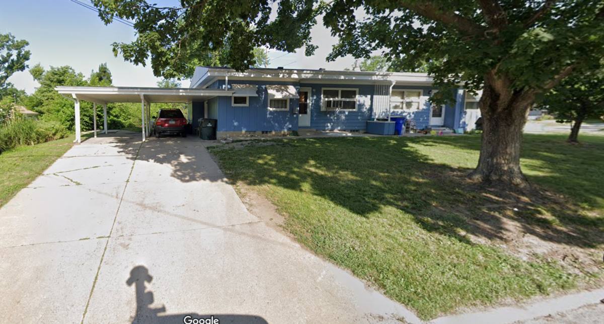 Townhouse for rent at 2237 Mount Vernon Rd SE, Cedar Rapids, IA 52403