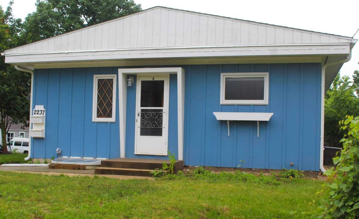 Townhouse for rent at 2237 Mount Vernon Rd SE, Cedar Rapids, IA 52403