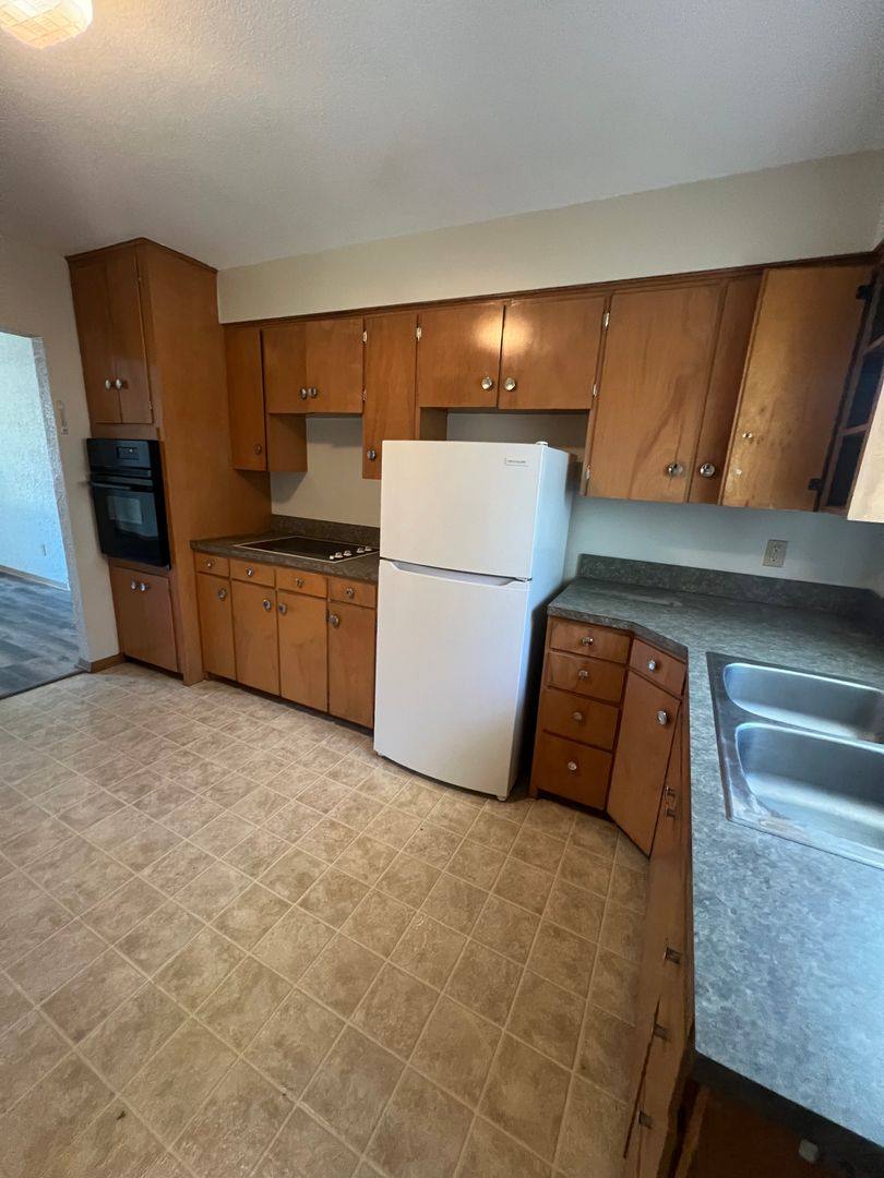 Apartment for rent at 913 24th St N, Grand Forks, ND 58203