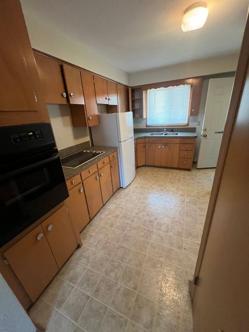 Apartment for rent at 913 24th St N, Grand Forks, ND 58203