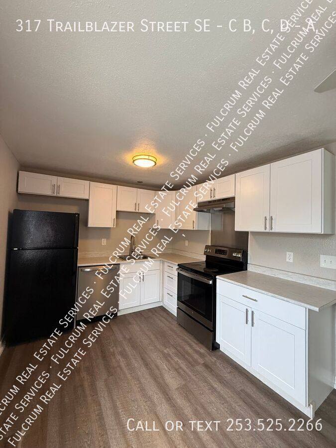 Townhouse for rent at 317 Trailblazer St SE - C B D #A, Lacey, WA 98503