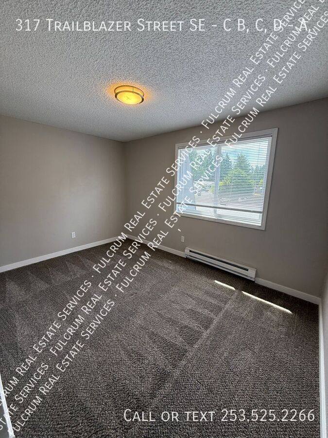 Townhouse for rent at 317 Trailblazer St SE - C B D #A, Lacey, WA 98503