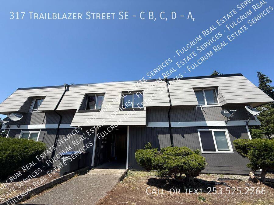 Townhouse for rent at 317 Trailblazer St SE - C B D #A, Lacey, WA 98503
