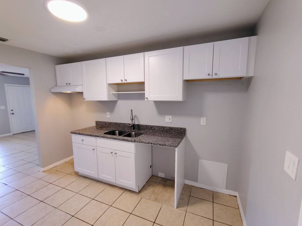 Apartment for rent at 9402-9563 Lynn Lane, Seminole, FL 33777