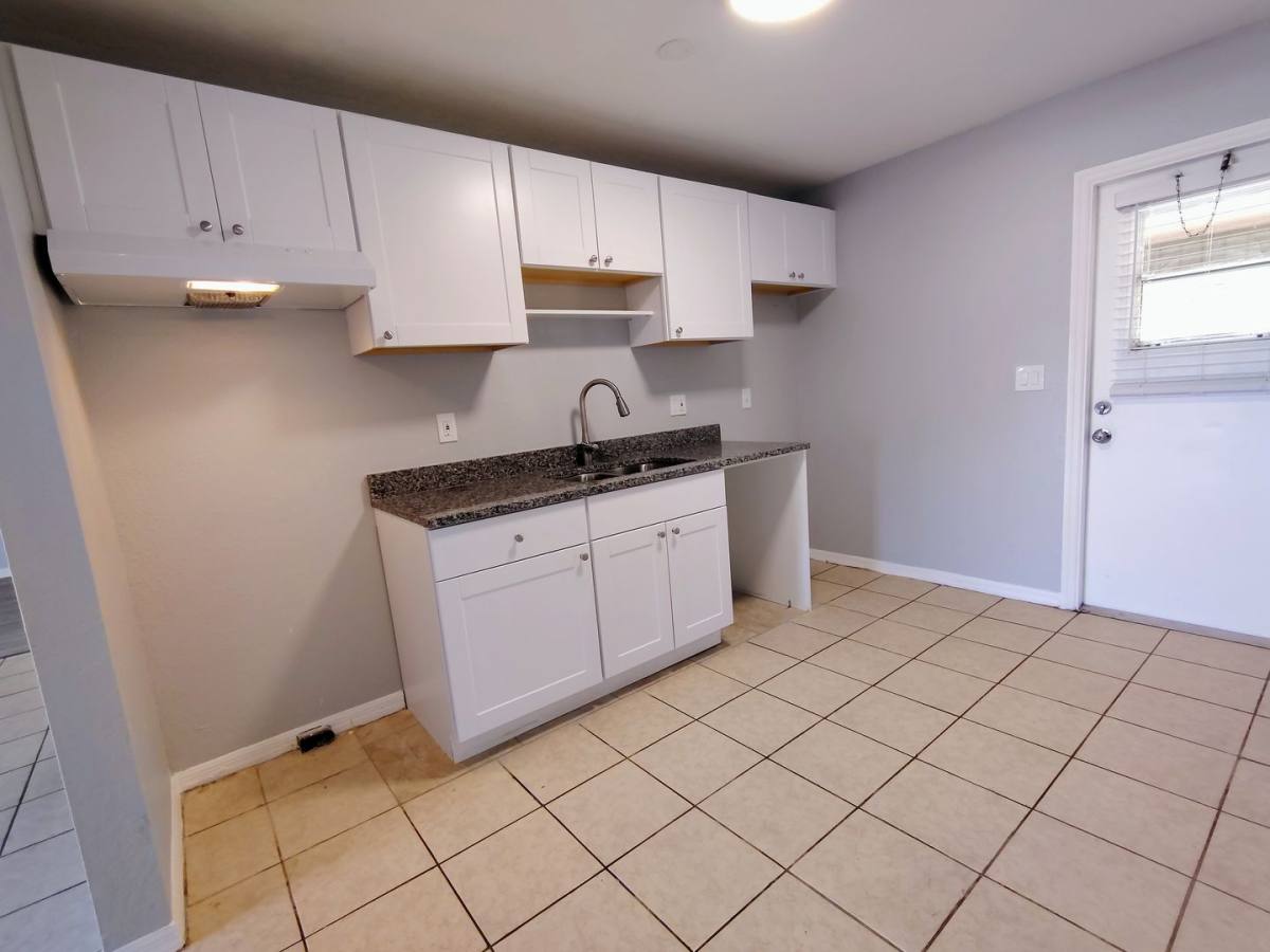 Apartment for rent at 9402-9563 Lynn Lane, Seminole, FL 33777
